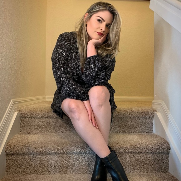 I am a traveler and enjoy discovering local trends in each market visited. - Picture 13 of 13